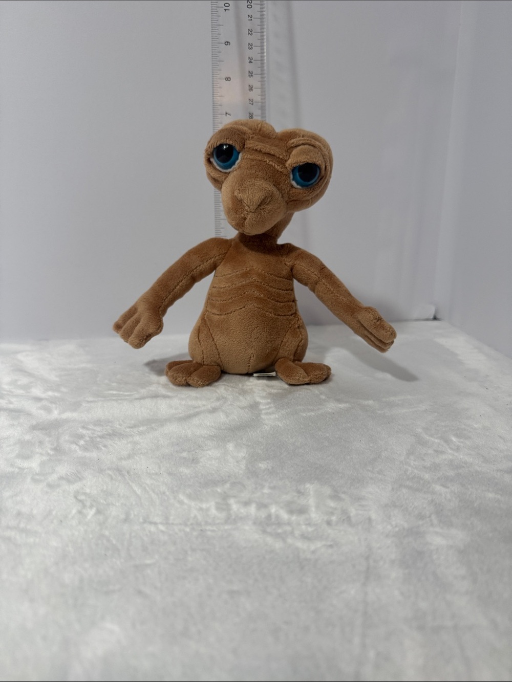 2012 Manhattan Toys E.T. The Extra-Terrestrial 7” Plush Stuffed Toy Doll